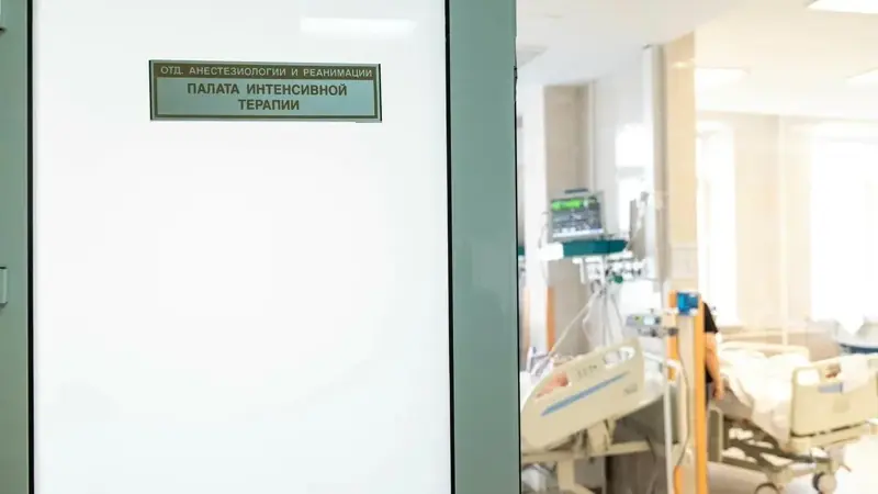 Врачи в операционной
