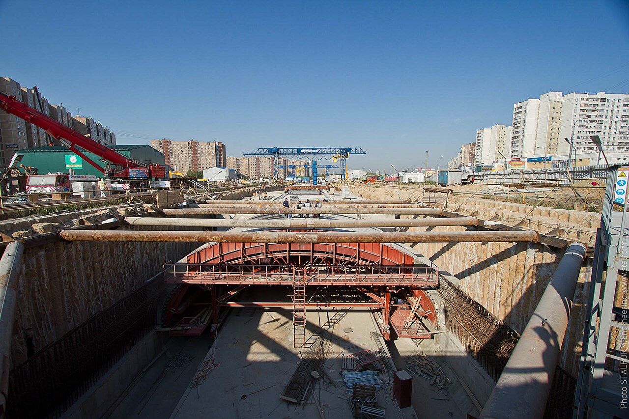 Сut-and-cover construction Metro Station. Строительство станции метро открытым способом