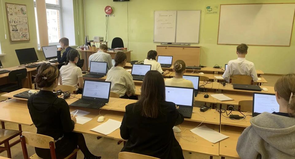 Более 15 тысяч школьников Подмосковья сдали РДР по математике