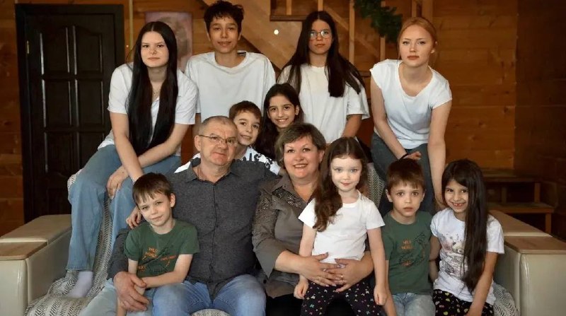 Почти 20 тысяч детей-сирот в Подмосковье растут в семьях