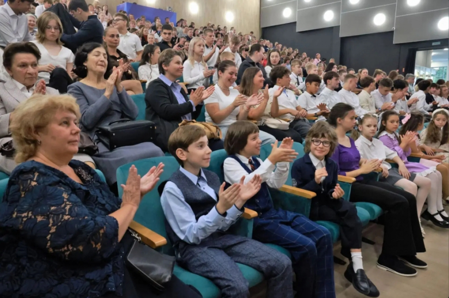 В Реутове наградили юных спортсменов и деятелей культуры перед Днём города