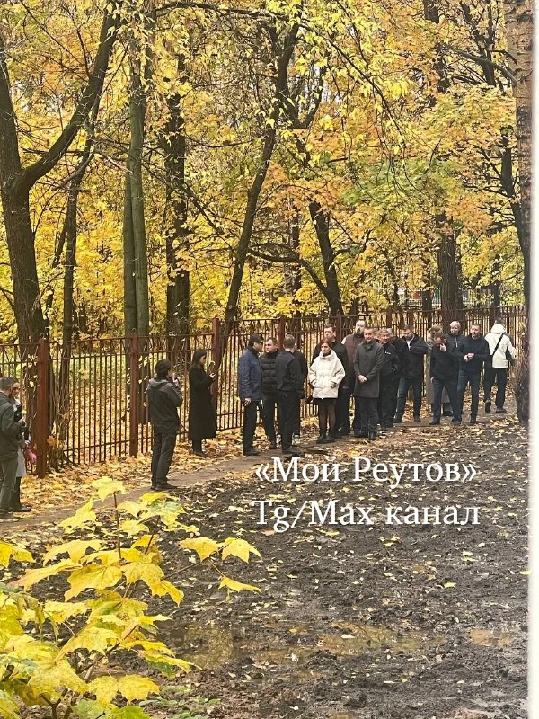 Глава Реутова проверил «народную тропу» у школы №1